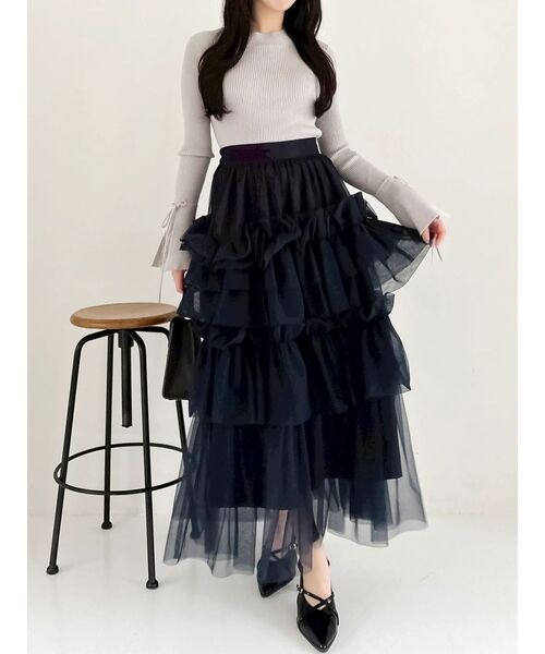 dazzlin（ダズリン）の「スーパーボリュームギャザースカート（スカート・レディース・オフホワイト/ブラック・SMALL/MEDIUM）」の3枚目の写真