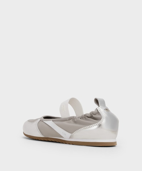 CHARLES & KEITH（チャールズ & キース）の「Jace ジェイス レザーメリージェーンスニーカー（スニーカー・レディース・ホワイト/シルバー・23cm/23.5cm/24.5cm/25cm）」の10枚目の写真