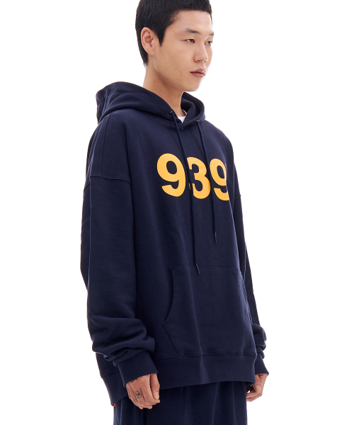 ARCHIVE BOLD(アーカイブボールド)の「939 LOGO HOOD(NAVY)(パーカー・メンズ・その他・LARGE/X-LARGE/SMALL/MEDIUM)」の2枚目の写真