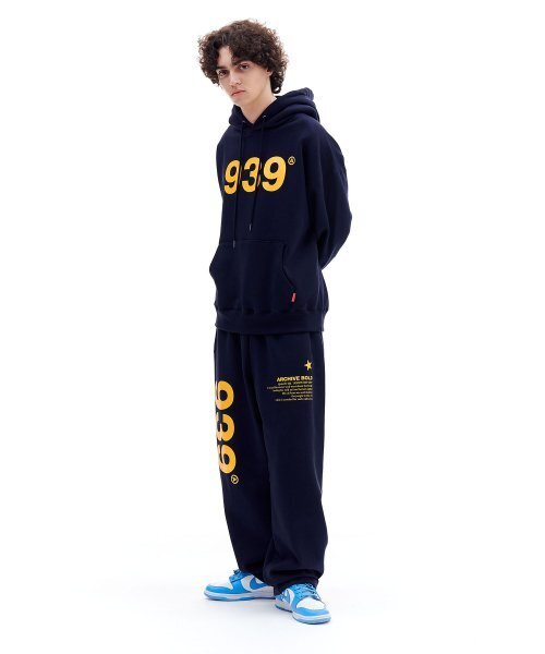 ARCHIVE BOLD(アーカイブボールド)の「939 LOGO HOOD(NAVY)(パーカー・メンズ・その他・LARGE/X-LARGE/SMALL/MEDIUM)」の7枚目の写真
