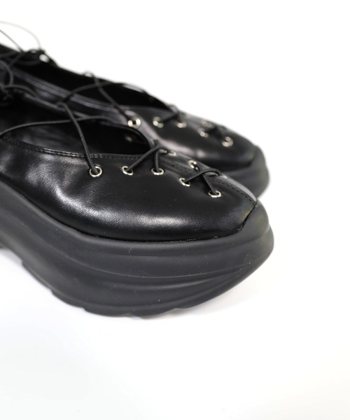 hiamu(ヒアム)の「【3色展開】バレエレースアップ厚底スニーカー/2026 SS PLATFORM COLLECTION(バレエシューズ・レディース・ピンク/ブラウン/ブラック・24.5cm/24.0cm/23.5cm/23.0cm/25.0cm)」の8枚目の写真