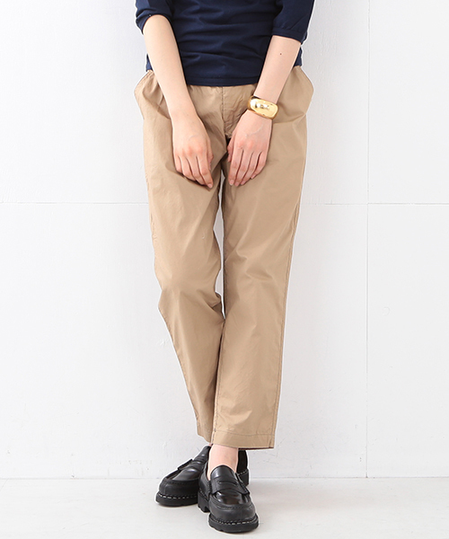 BEAMS BOY（ビームスボーイ）の「BEAMS BOY / ダンプ スラックス イージー（スラックス・レディース・ベージュ/ネイビー・ONE SIZE）」の2枚目の写真