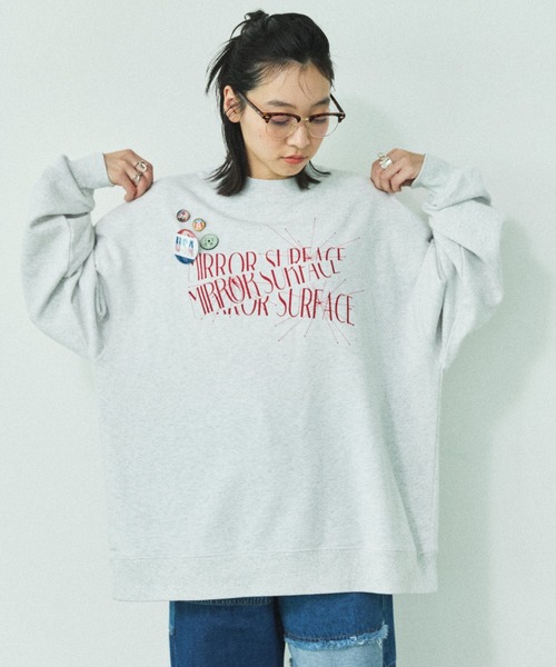 MIRROR STOKE(ミラーストーク)の「【ZOZO限定】FLOWER GRAPHIC SWEAT SHIRT/フラワーグラフィックスウェットシャツ(スウェット・レディース・ネイビー/アイボリー/ライトイエロー・MEDIUM)」の8枚目の写真