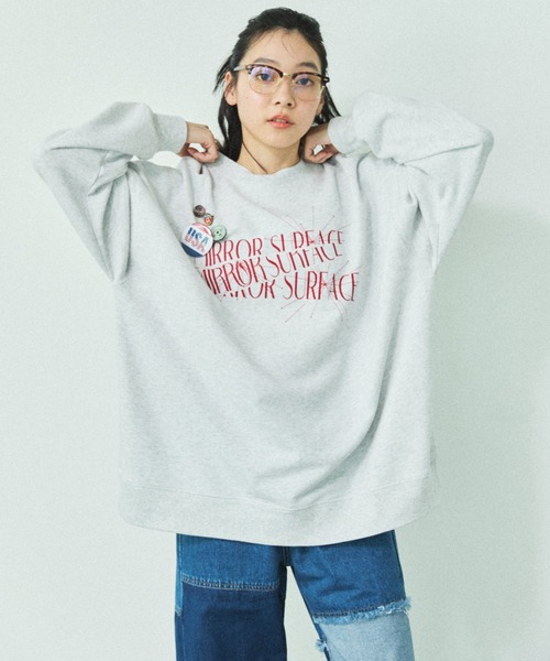 MIRROR STOKE(ミラーストーク)の「【ZOZO限定】FLOWER GRAPHIC SWEAT SHIRT/フラワーグラフィックスウェットシャツ(スウェット・レディース・ネイビー/アイボリー/ライトイエロー・MEDIUM)」の9枚目の写真