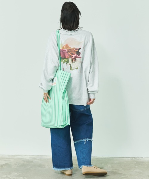 MIRROR STOKE(ミラーストーク)の「【ZOZO限定】FLOWER GRAPHIC SWEAT SHIRT/フラワーグラフィックスウェットシャツ(スウェット・レディース・ネイビー/アイボリー/ライトイエロー・MEDIUM)」の21枚目の写真