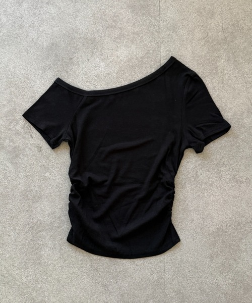lilful(リルフル)の「【26年春夏新作】スタッズアクセント サイドギャザーワンショルTシャツ(Tシャツ/カットソー・レディース・ブラック・F)」の15枚目の写真
