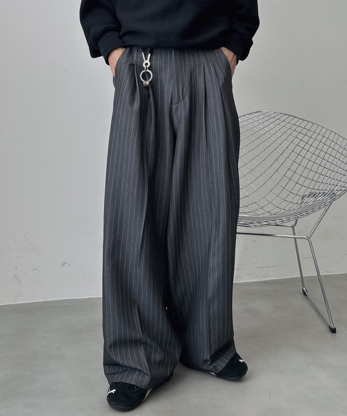 UNDERSTATEMENTs(アンダーステイトメント)の「【ユニセックス】アソートイージーワイドスラックス/ストライプ/チェック(スラックス・メンズ・ブラウン系その他3/アイボリー/グレー系その他/ネイビー系/ブラウン系その他2/チャコールグレー/ブラック系その他/ブルー系その他/グリーン系その他/グレー系その他2/ネイビー/モカ/ブラック/ホワイト系その他・SMALL/MEDIUM/X-SMALL/X-LARGE/LARGE)」の6枚目の写真