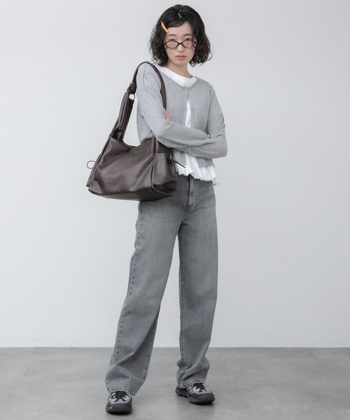 HEILIS(ヘイリス)の「ワンハンドルサイドポケットバッグ / ショルダーバッグ ボディバッグ A4 ペットボトル収納 ワンハンドル 通勤 通学 オフィスカジュアル 韓国 ノームコア シンプル ブラウン ブラック 茶 黒 無地 合皮 フェイクレザー(ハンドバッグ・レディース・ブラック/ブラウン・FREE)」の17枚目の写真