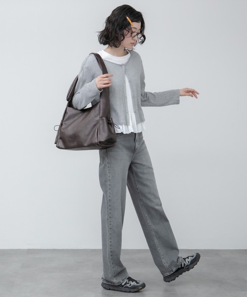 HEILIS(ヘイリス)の「ワンハンドルサイドポケットバッグ / ショルダーバッグ ボディバッグ A4 ペットボトル収納 ワンハンドル 通勤 通学 オフィスカジュアル 韓国 ノームコア シンプル ブラウン ブラック 茶 黒 無地 合皮 フェイクレザー(ハンドバッグ・レディース・ブラック/ブラウン・FREE)」の18枚目の写真