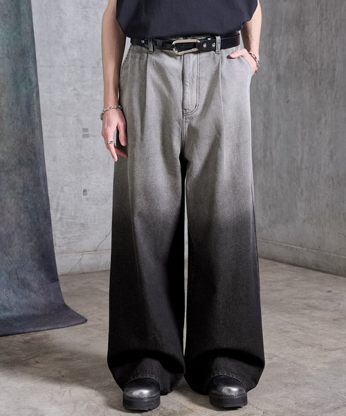 SERACE（セラス）の「【SERACE】Vintage gradation wide baggy denim pants / ヴィンテージグラデーションワイドバギーデニムパンツ（デニムパンツ・メンズ・グレー/ブルー/ブラック・L/M/S）」の2枚目の写真