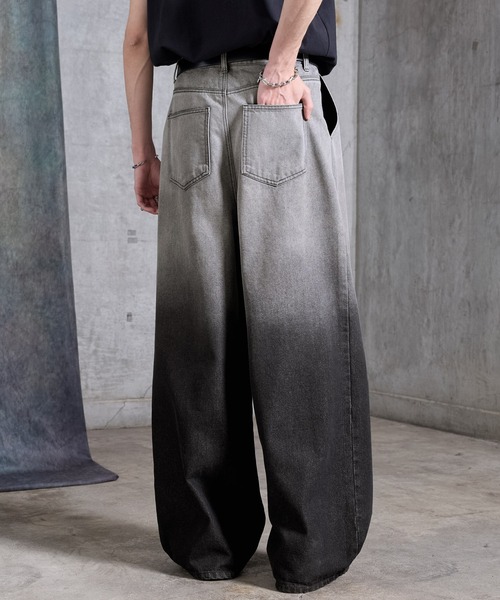 SERACE（セラス）の「【SERACE】Vintage gradation wide baggy denim pants / ヴィンテージグラデーションワイドバギーデニムパンツ（デニムパンツ・メンズ・グレー/ブルー/ブラック・L/M/S）」の8枚目の写真