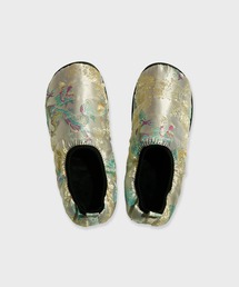 SUBU（スブ）の「SUBU DOTS VAMP CHINADRESS HEXMAX / SC-302,SC-303,SC-304,SC-312,SC-313,SC-314（スリッポン）」