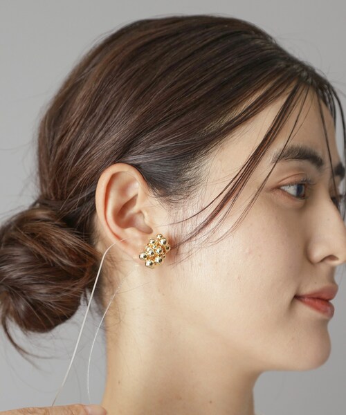 DRESSTERIOR（ドレステリア）の「ゴールドオーブピアス（ピアス（両耳用）・レディース・ゴールド・00）」の2枚目の写真