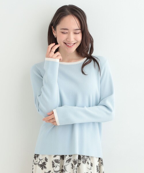 SHOO・LA・RUE（シューラルー）の「【洗濯機可/S-LL/アンサンブル可】すっきりと好印象 配色クルーネックニット（ニット/セーター・レディース・ライトグレー系4/ライトイエロー系5/ブルー系9/ネイビー系4・02/03/04/01）」の14枚目の写真