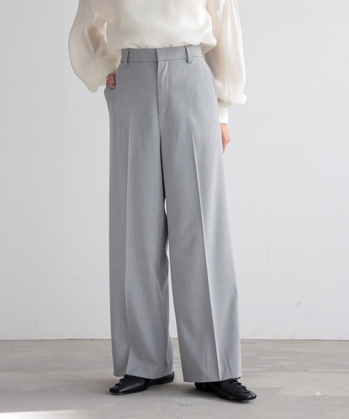 for/c（フォーシー）の「[低身長/高身長向けサイズ有]きれいめ撥水ストレートパンツ【サスティナブル】（スラックス・レディース・ライトグレー/チャコールグレー/ブラック/グレー・MP/MT/LL/L/M）」の4枚目の写真