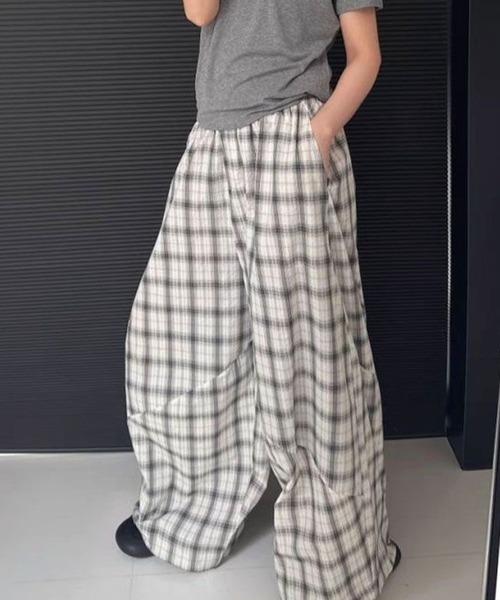 CANVAS+(キャンバスプラス)の「【CANVAS+】チェック柄ワイドルーズパンツ(その他パンツ・レディース・ブラック/ホワイト・M)」の2枚目の写真