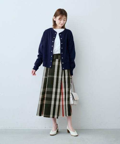IEDIT(イディット)の「IEDIT ニット見えカットソーできちんと見えてらくちん UVカットドットボタンカーディガン(カーディガン/ボレロ・レディース・アイボリー/ネイビー/ブルー・M/L/LL/3L/S/4L)」の6枚目の写真