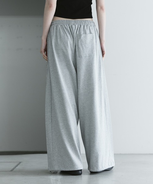 remer(リメール)の「loose sweat ankle PT / ルーズスウェットアンクルパンツ(スウェットパンツ・メンズ・グレー/ブラック・LARGE/MEDIUM/SMALL/X-SMALL)」の4枚目の写真