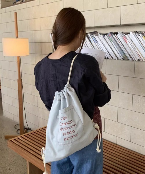 Mayree(メイリー)の「【urge select】デニム風 ナップサック【A4サイズ収納可能】(バックパック/リュック・レディース・その他・FREE)」の2枚目の写真