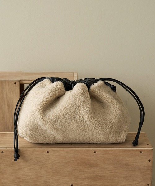 anuke（アンヌーク）の「Reversible Boa Bag（ハンドバッグ・レディース・アイボリー/チャコールグレー・FREE）」の18枚目の写真