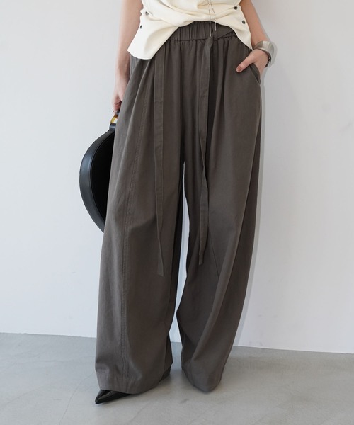 chuclla(チュクラ)の「センターシームボリュームパンツ chw26s157(その他パンツ・レディース・チャコールグレー/ホワイト/クリーム・FREE)」の2枚目の写真