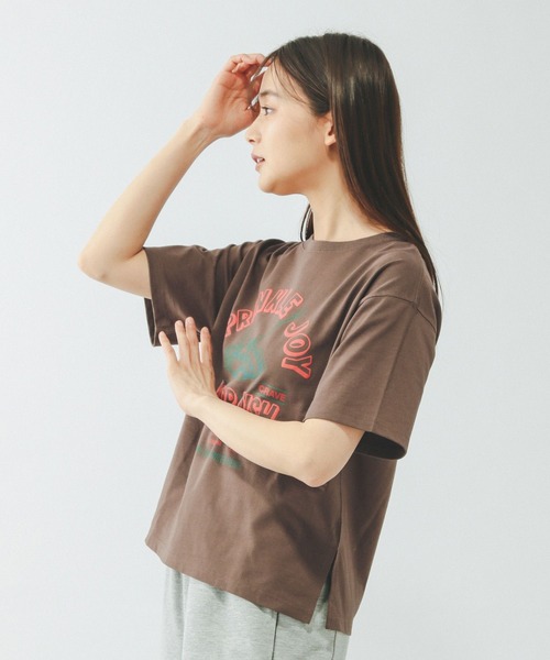 GLOBAL WORK（グローバルワーク）の「ヘビロッTEEプリント半袖/636798（Tシャツ/カットソー・レディース・ブラウン/ホワイト系その他3/チャコールグレー/ホワイト系その他2/ホワイト/ホワイト系2/ホワイト系1/イエロー系その他/ブラック系・LARGE/MEDIUM）」の21枚目の写真