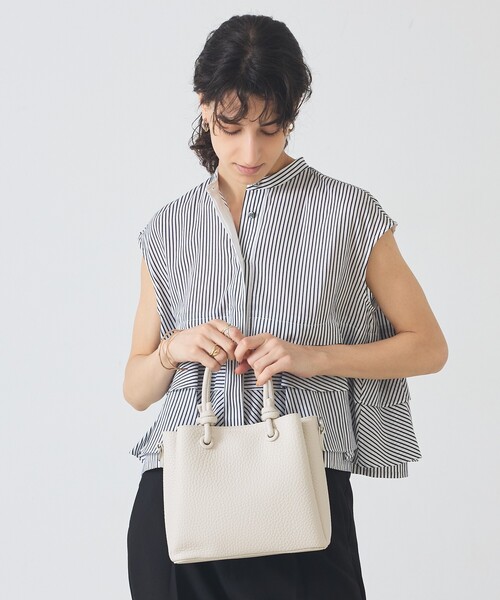 soeur(スール)の「●SOEUR/2WAYスクエアミニダブルショルダー(ショルダーバッグ・レディース・ブラック/アイボリー/ブルー/イエロー/ネイビー/ベージュ・フリー)」の2枚目の写真