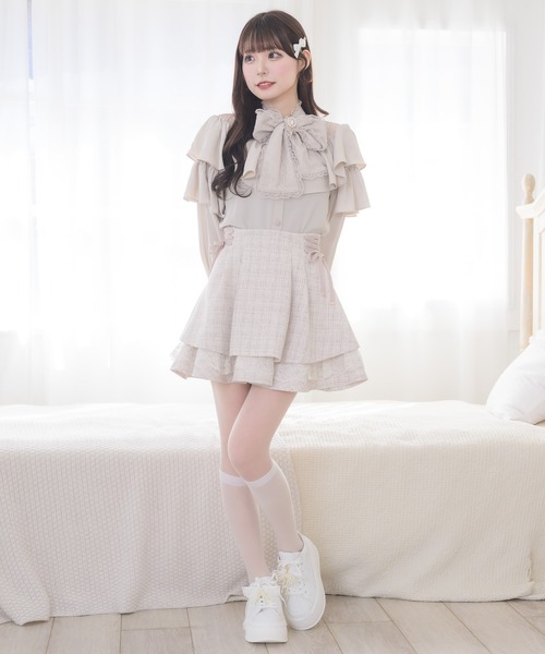 couture BY ROJITA(クチュールバイロジータ)の「ラッフルボリュームブラウス(シャツ/ブラウス・レディース・ホワイト/ブラック/ベージュ・FREE)」の17枚目の写真
