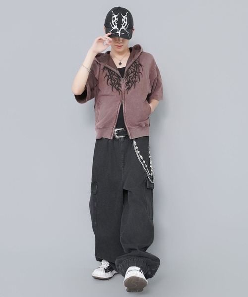 SPINNS（スピンズ）の「短丈半袖ダブルジップパーカー/トライバル刺繍/スノーウォッシュ加工（パーカー・メンズ・ブラック/ブラック系その他/ブラウン系その他/グリーン系その他・ONESIZE）」の21枚目の写真