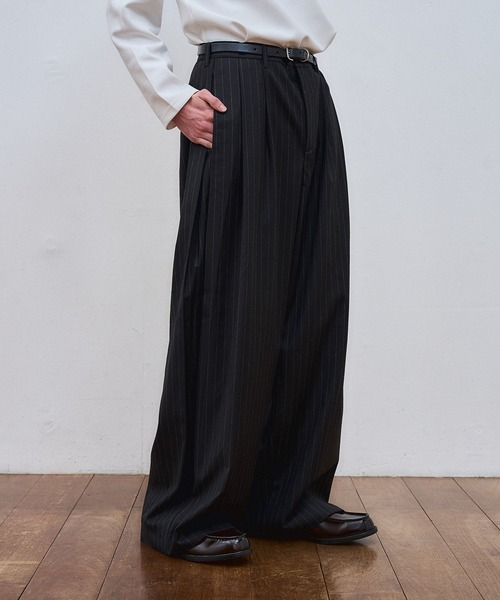 ajouter flow（アジューテフロー）の「【ajouter flow】wide stripe slacks（スラックス・メンズ・グレー/ブラック・LARGE/MEDIUM）」の2枚目の写真