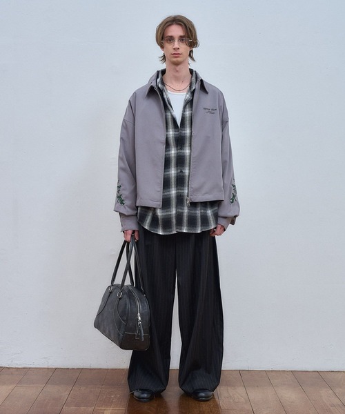 ajouter flow（アジューテフロー）の「【ajouter flow】wide stripe slacks（スラックス・メンズ・グレー/ブラック・LARGE/MEDIUM）」の10枚目の写真