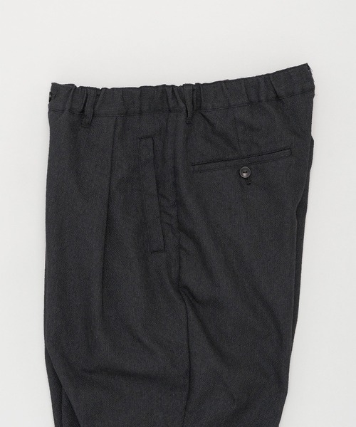 STILL BY HAND(スティルバイハンド)の「【STILL BY HAND】PT06261 / Mixed colour 1 pleat pants(スラックス・メンズ・ブラック/ブラウン/グレー・46/48)」の7枚目の写真