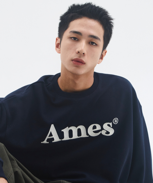 AMESWORLDWIDE(アメスワールドワイド)の「BASIC LOGO SWEATSHIRT NAVY(スウェット・レディース・その他・SMALL/MEDIUM/LARGE)」の5枚目の写真