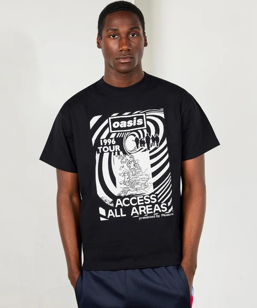 PLEASURES(プレジャー)の「PLEASURES/プレジャーズ ALL ACCESS T-SHIRT oasis クルーネック プリントTシャツ バンドTシャツ 2026年春夏(Tシャツ/カットソー・メンズ・ブラック・M/L/XL)」の3枚目の写真