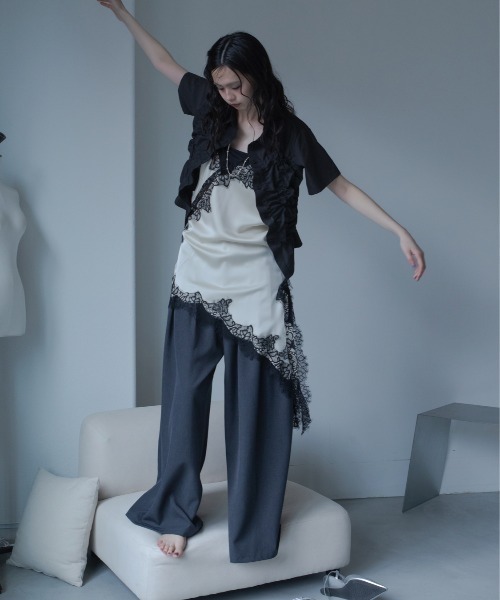 VACANCY(ヴァカンシー)の「ランダムシャーリングデザインシャツ/半袖シャツ(シャツ/ブラウス・レディース・ホワイト/ブラック・FREE)」の3枚目の写真