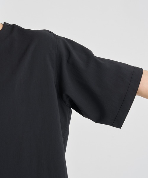 RAINMAKER(レインメーカー)の「【RAINMAKER/レインメーカー】PULL OVER S/S SHIRT(Tシャツ/カットソー・メンズ・ダークグレー/ブラック・4/5)」の8枚目の写真