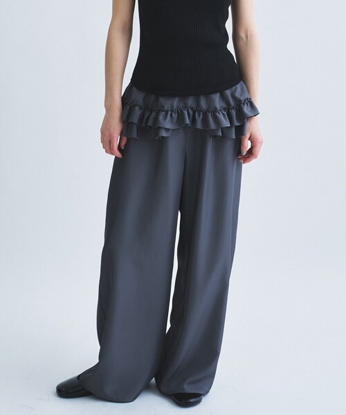 CODE A(コードエー)の「frill wide pants(その他パンツ・レディース・ホワイト/ダークグレー・00)」の2枚目の写真