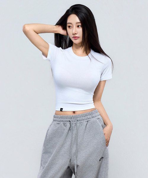 PHYSICAL GARMENTS（フィジカルガーメンツ）の「P5077 モーダルスパン ベーシック スリムフィット 半袖 [2COLOR]（Tシャツ/カットソー・レディース・ブラック/ホワイト・SMALL/MEDIUM/LARGE）」の10枚目の写真