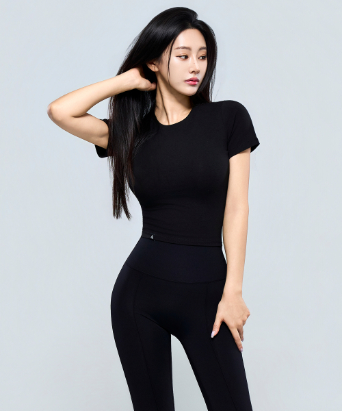 PHYSICAL GARMENTS（フィジカルガーメンツ）の「P5077 モーダルスパン ベーシック スリムフィット 半袖 [2COLOR]（Tシャツ/カットソー・レディース・ブラック/ホワイト・SMALL/MEDIUM/LARGE）」の14枚目の写真