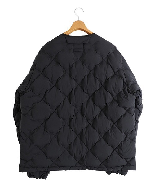 CMF OUTDOOR GARMENT（シーエムエフアウトドアガーメント）の「CMF OUTDOOR GARMENT / シーエムエフ アウトドア ガーメント：CMF WOVEN DOWN CREW：CMF2502-J05C[AST]（ダウンジャケット/コート・メンズ・ブラック/グレー・L）」の3枚目の写真