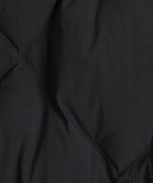 CMF OUTDOOR GARMENT（シーエムエフアウトドアガーメント）の「CMF OUTDOOR GARMENT / シーエムエフ アウトドア ガーメント：CMF WOVEN DOWN CREW：CMF2502-J05C[AST]（ダウンジャケット/コート・メンズ・ブラック/グレー・L）」の9枚目の写真