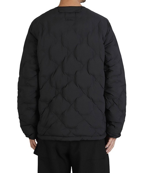 CMF OUTDOOR GARMENT（シーエムエフアウトドアガーメント）の「CMF OUTDOOR GARMENT / シーエムエフ アウトドア ガーメント：CMF WOVEN DOWN CREW：CMF2502-J05C[AST]（ダウンジャケット/コート・メンズ・ブラック/グレー・L）」の13枚目の写真