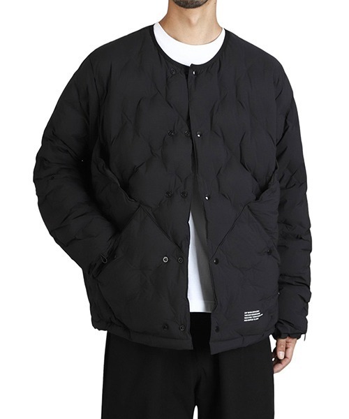 CMF OUTDOOR GARMENT（シーエムエフアウトドアガーメント）の「CMF OUTDOOR GARMENT / シーエムエフ アウトドア ガーメント：CMF WOVEN DOWN CREW：CMF2502-J05C[AST]（ダウンジャケット/コート・メンズ・ブラック/グレー・L）」の14枚目の写真