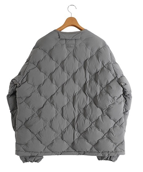 CMF OUTDOOR GARMENT（シーエムエフアウトドアガーメント）の「CMF OUTDOOR GARMENT / シーエムエフ アウトドア ガーメント：CMF WOVEN DOWN CREW：CMF2502-J05C[AST]（ダウンジャケット/コート・メンズ・ブラック/グレー・L）」の16枚目の写真