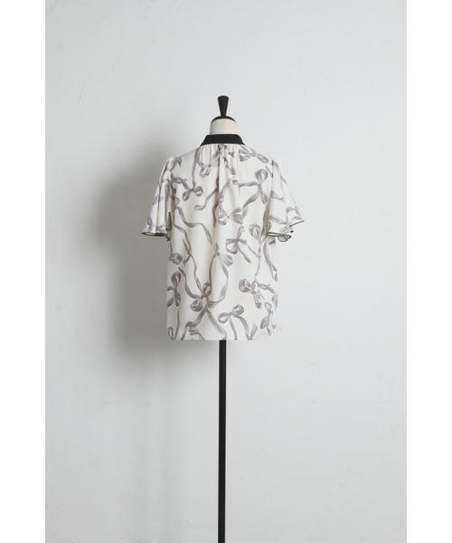 tocco closet(トッコ クローゼット)の「【ZOZO限定】リボンプリント配色フリルボウタイブラウス(シャツ/ブラウス・レディース・ブラック/オフホワイト・M)」の8枚目の写真