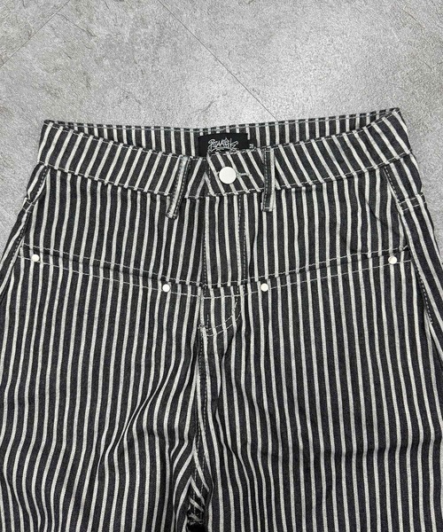 ATMARK(アットマーク)の「《3サイズ展開 / UNISEX 》ZOZO限定 ストライプデニム カーブパンツ バレルレッグ(デニムパンツ・メンズ・ブラック・XL/L/M)」の6枚目の写真