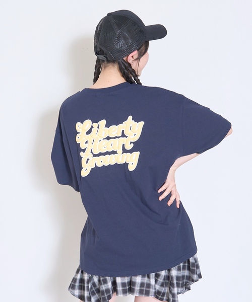 LOVETOXIC（ラブトキシック）の「【綿100%/GOODPRICE】プックリバックロゴルーズ半T（Tシャツ/カットソー・キッズ・ピンク/ネイビー/オレンジ/チャコール/サックスブルー/オフホワイト・S:140cm/M:150cm/L:160cm/130cm）」の3枚目の写真