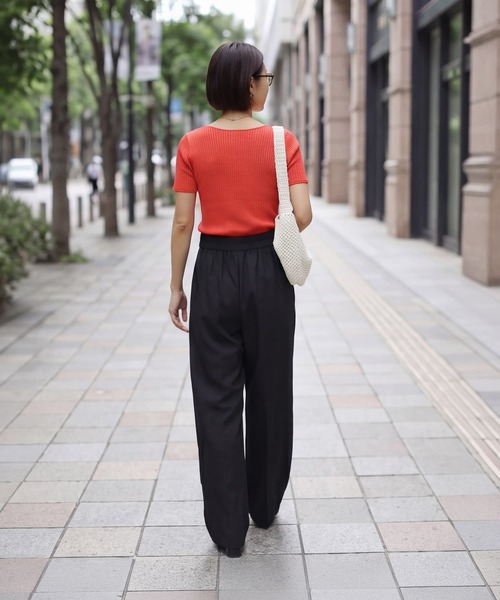 STYLE DELI(スタイルデリ)の「半袖ボートネックリブトップス(Tシャツ/カットソー・レディース・レッド/ホワイト/ライラック/ブラック・M)」の14枚目の写真