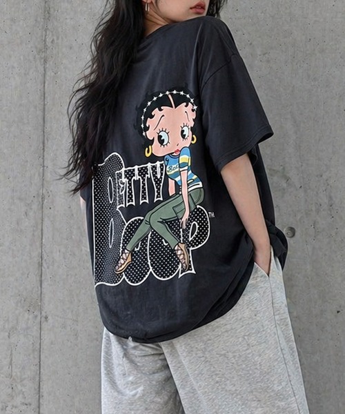 GLAMOROUS JANE(グラマラスジェーン)の「BETTY BOOPドット柄バックプリントTシャツ(Tシャツ/カットソー・レディース・ブラック/オフホワイト/チャコールグレー・FREE)」の1枚目の写真