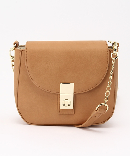 one after another NICE CLAUP(ワンアフターアナザーナイスクラップ)の「【non-no4月号掲載 ナイスクラップ】かぶせ付丸形ショルダー(ショルダーバッグ・レディース・キャメル/サックスブルー/ブラック・FREE)」の3枚目の写真